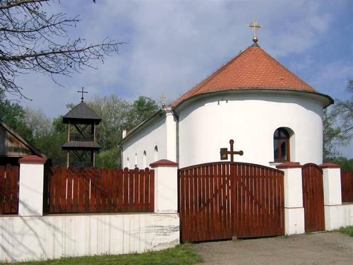 Crkva Svetog Luke u Kupinovu